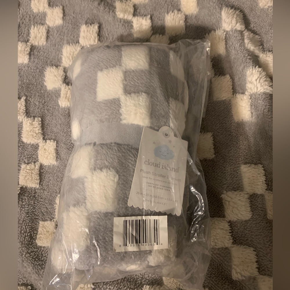 Plush Stroller Blanket Geo